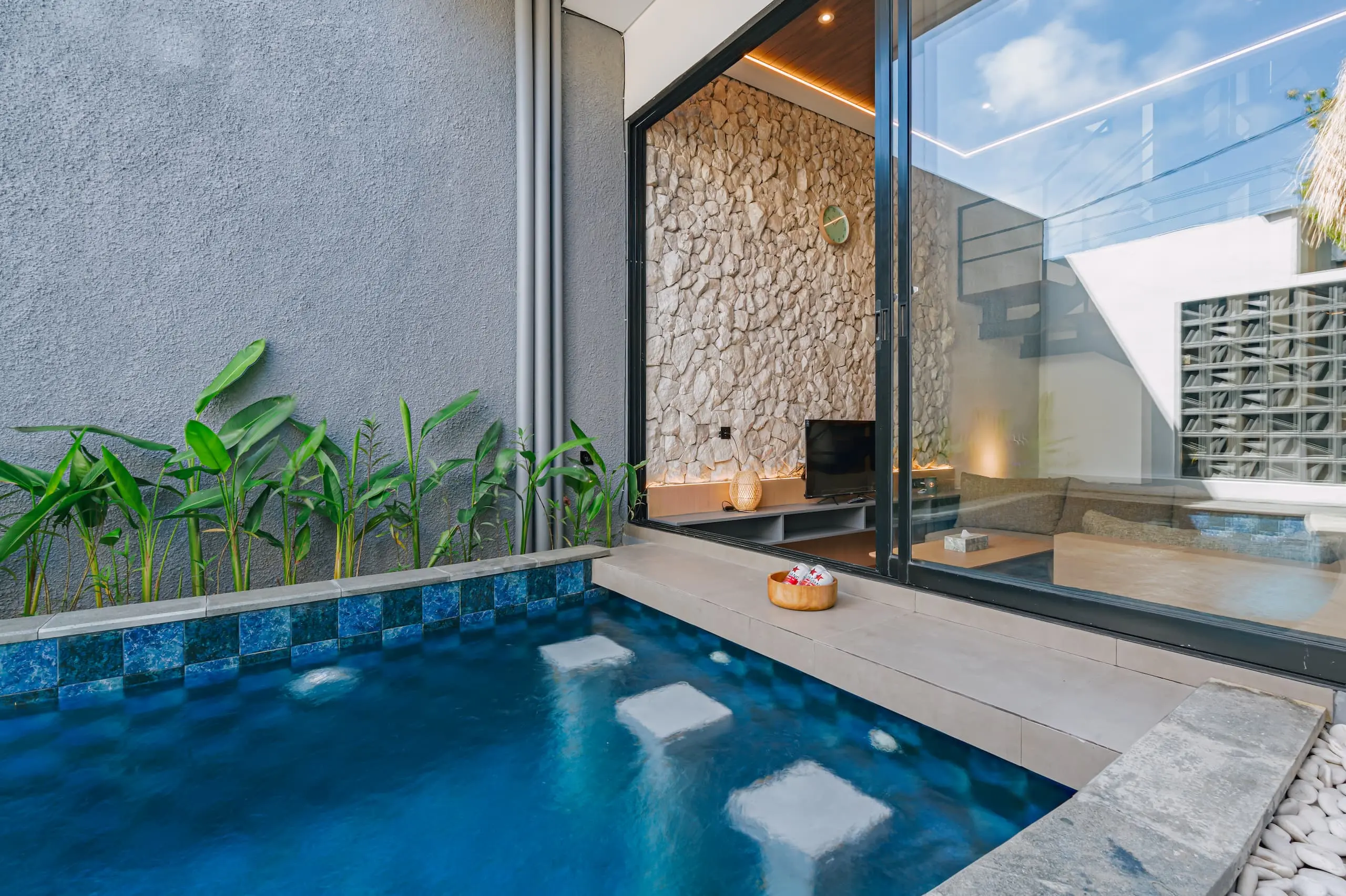 Luxury pool at Nirav Villa in Uluwatu, Bali.